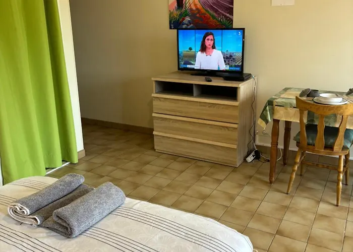 - Les Jardins De Cybele - Apartment Greoux-les-Bains